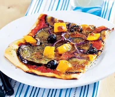 Veggopizza med aubergine och paprika