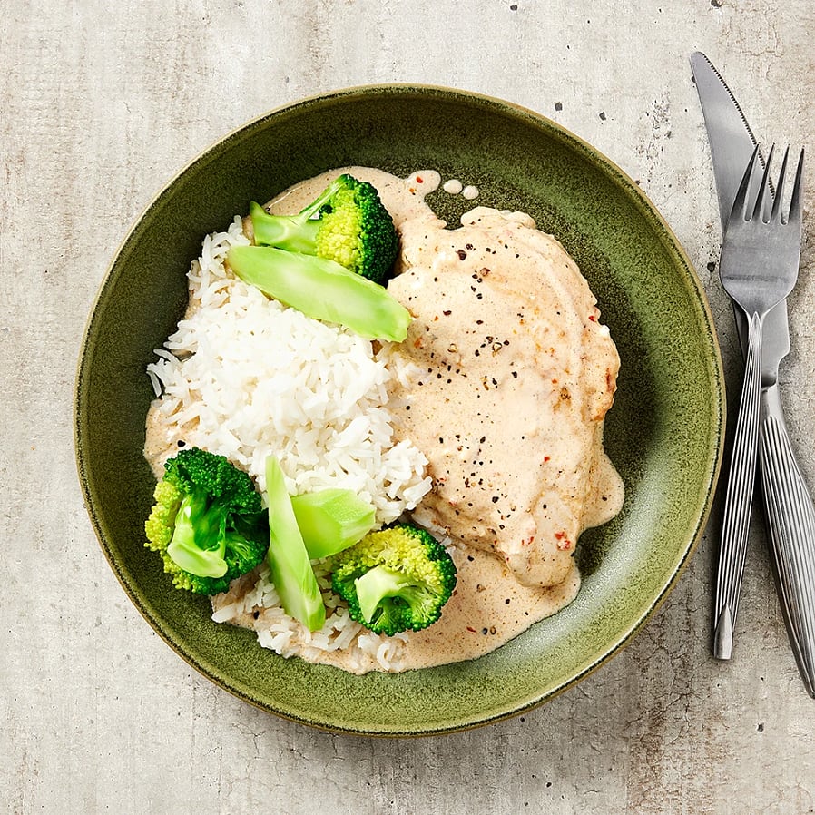 Krämig kyckling med broccoli och ris