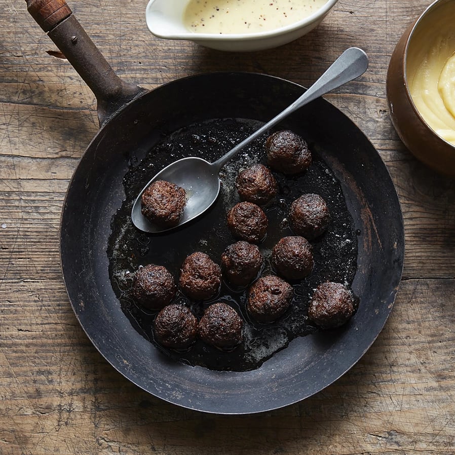 Hjortköttbullar i gräddsås