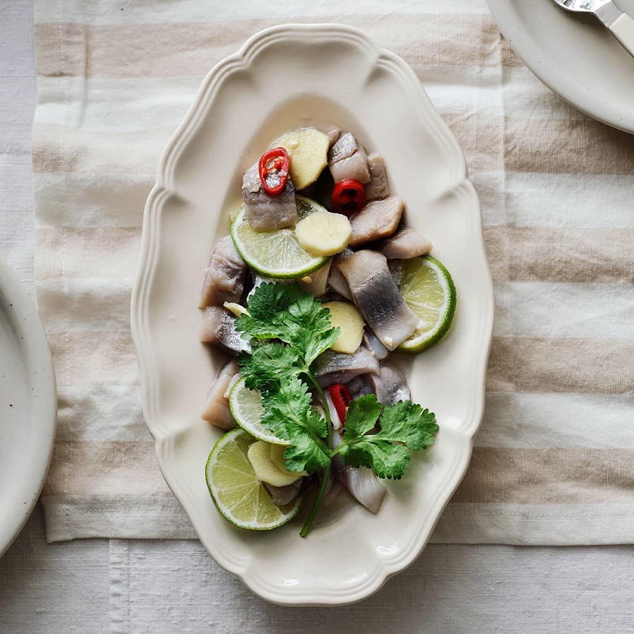 Sill med lime, chili, ingefära och koriander