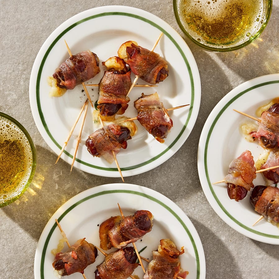 Getostfyllda dadlar med bacon
