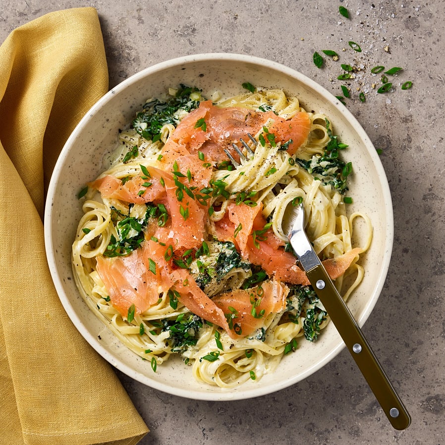 Krämig linguine med rökt lax