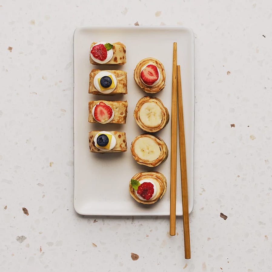 Fruktig sushi på pannkaka