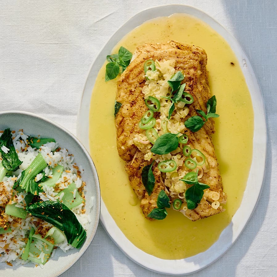 Kolja meunière med aromatisk smörsås, rostat jasminris och pak choi