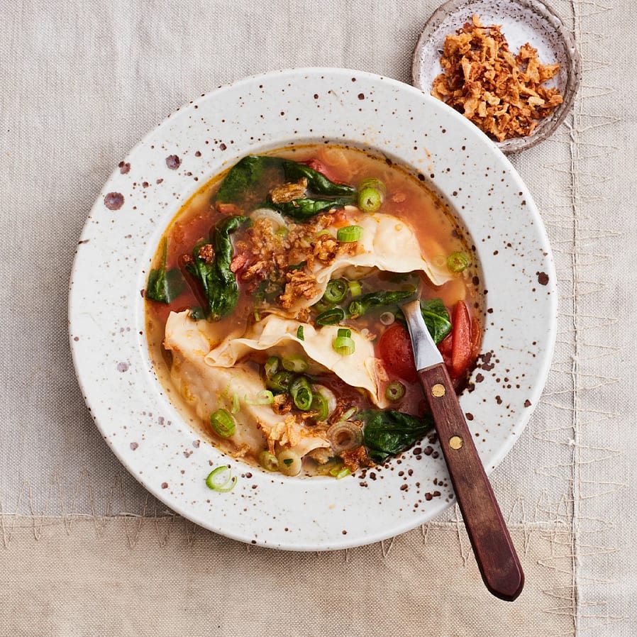 Dumplings i tomatbuljong med ingefära