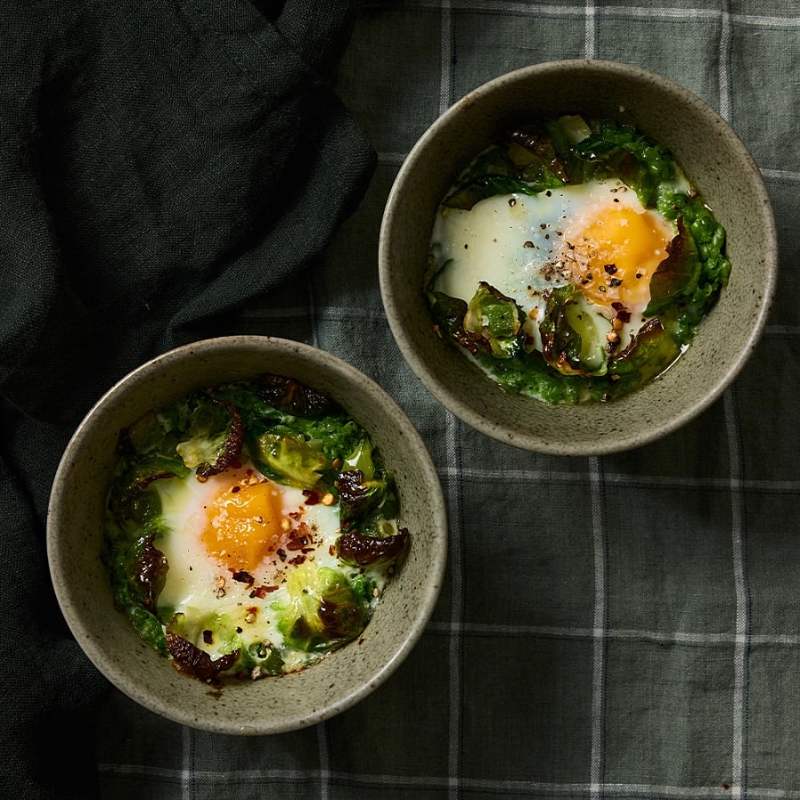 Grön shakshuka med paprika och brysselkål