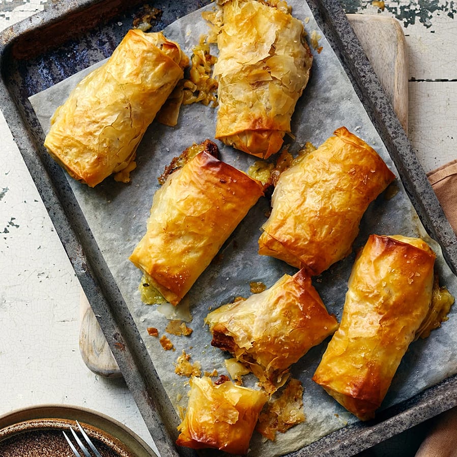 Frasiga knyten med karljohansvamp och rotselleri