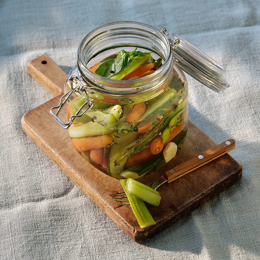 Giardiniera-picklade trädgårdsgrönsaker