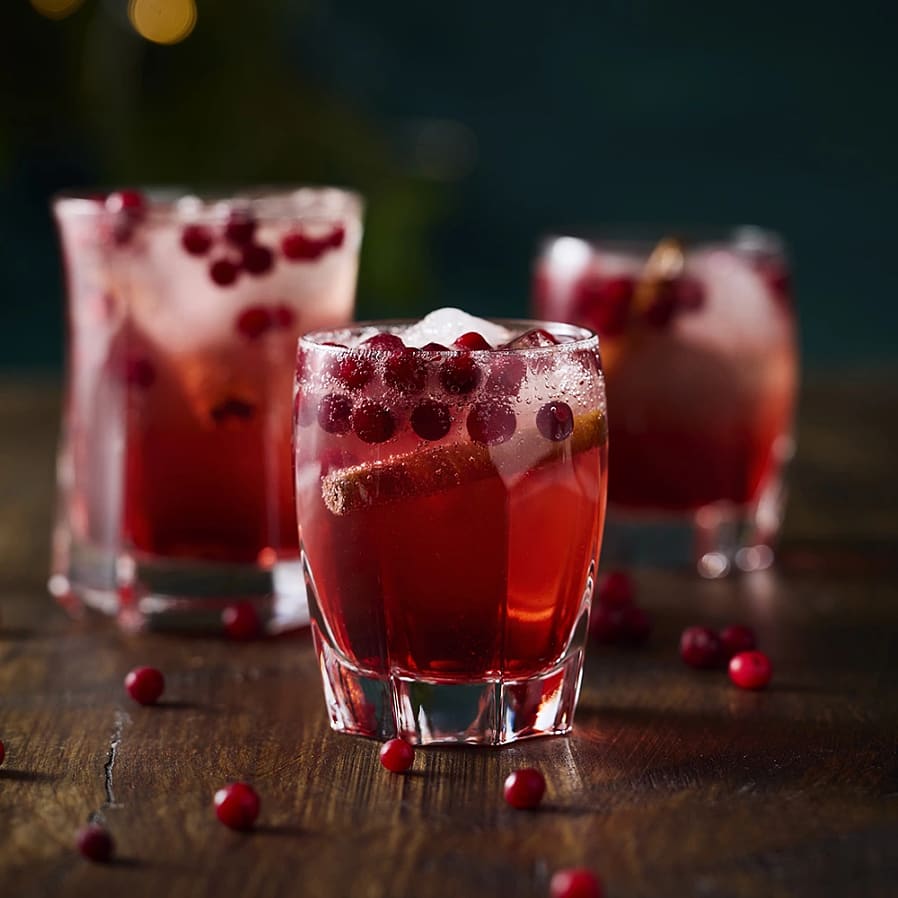 Bubblig lingondrink med kanel och ingefära