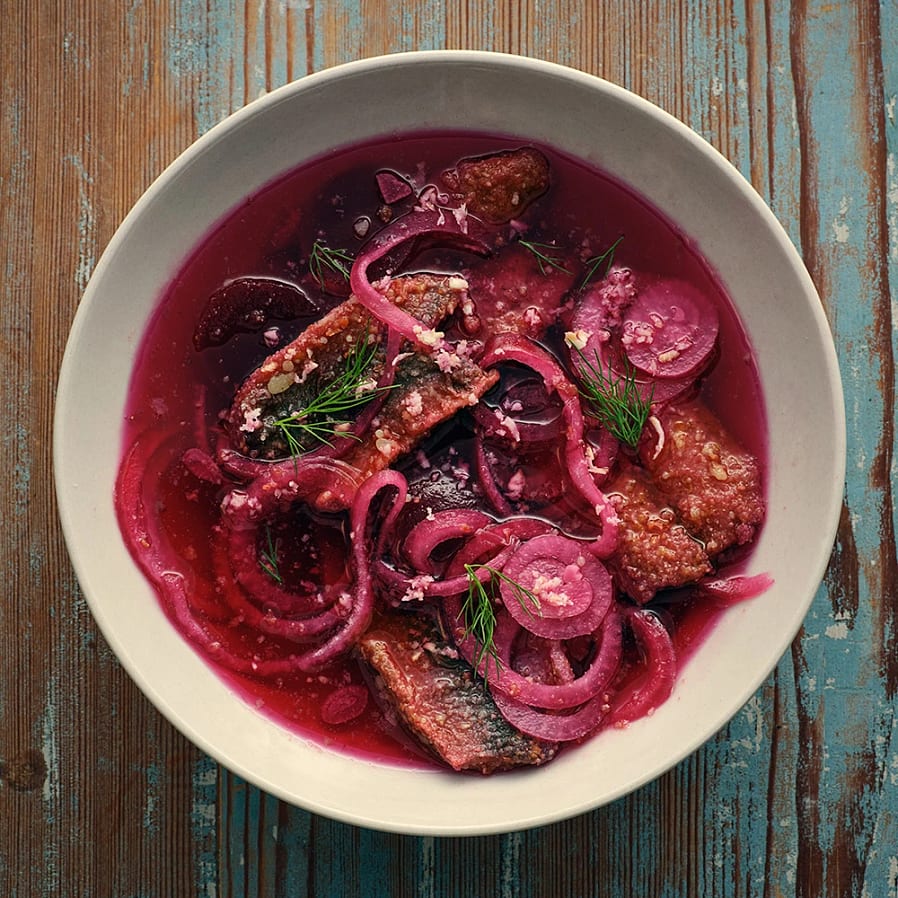Stekt inlagd rödbetsströmming med pepparrot
