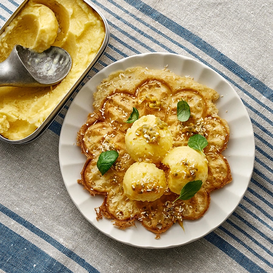 Kokosvåfflor med mangoglass