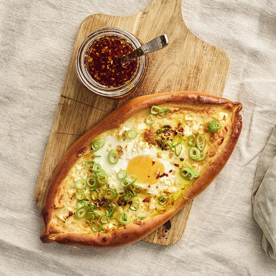 Khachapuri - georgiskt ostbröd