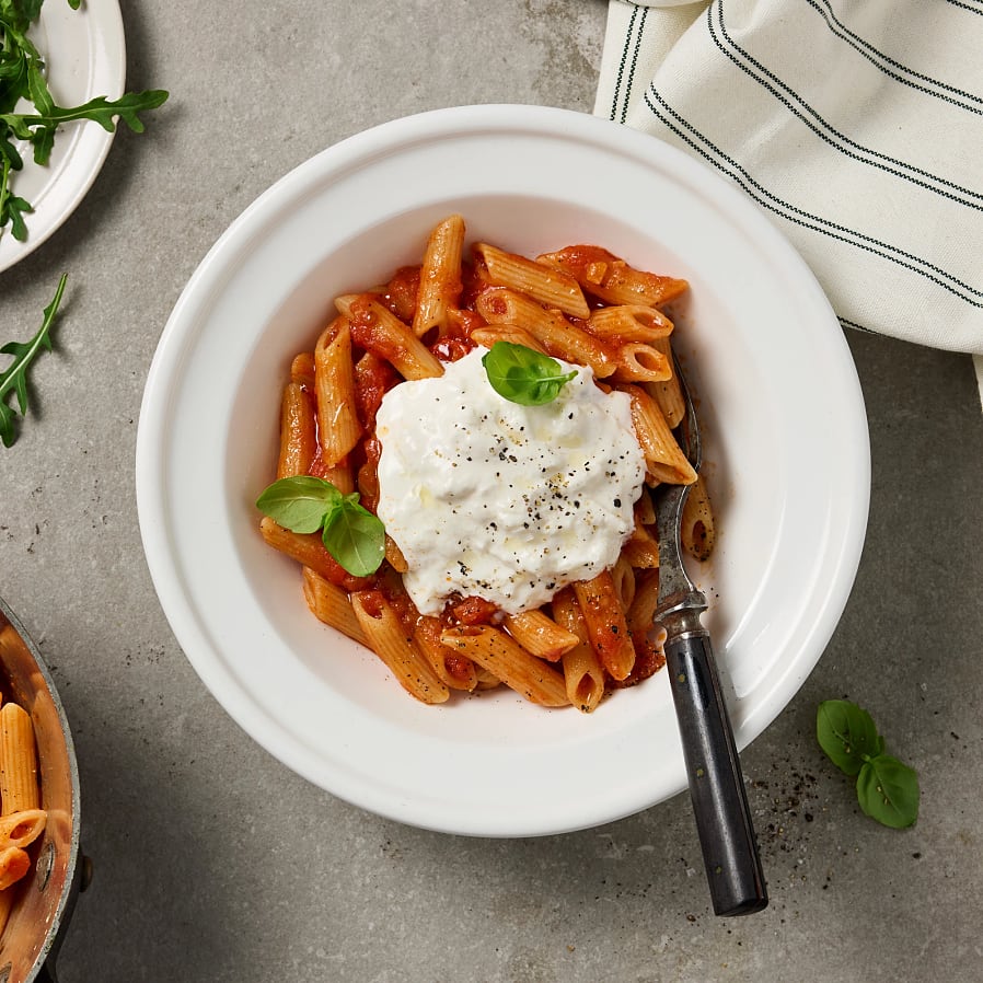 Penne all'arrabbiata med stracciatella