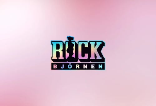 Rockbjörnens logotype mot en rosa bakgrund.