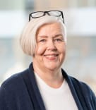 En medarbetare på kundservice - Kontakta oss så hjälper vi dig