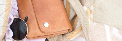 plånbok. Ekonomi efter semestern.