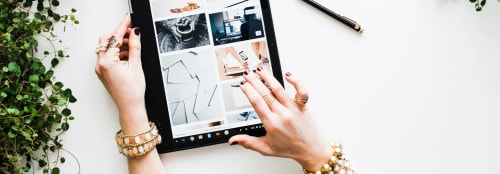 Person som shoppar online