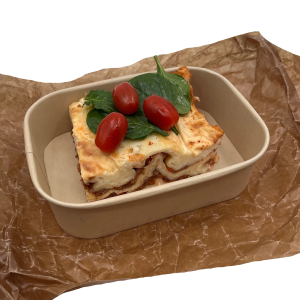 En klassisk lasagne med nötkött. Varvad med krämig béchamelsås och pastaplattor. En favorit hos stora som små!