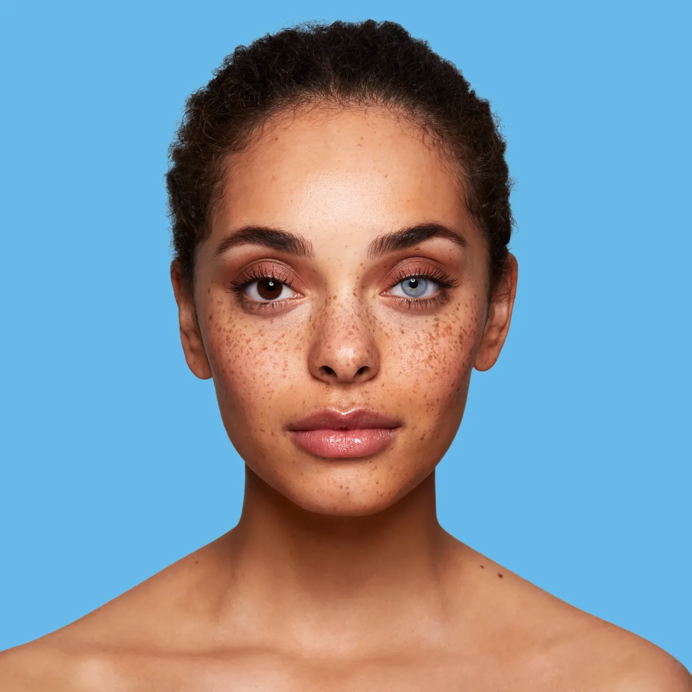 SWATI Cosmetics 1 Month Aquamarine färgade linser Swati
