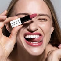 Uoga Uoga Nourishing Sheer Natural Lipstick 4 g Candyberry