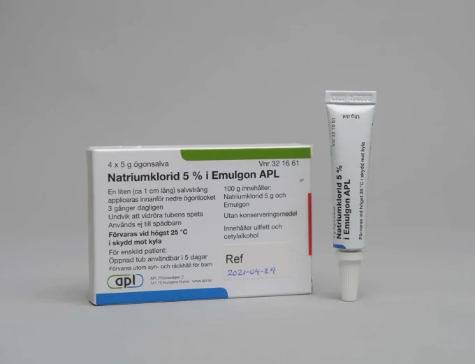 Natriumklorid i Emulgon APL ögonsalva 5% 4x5 g APL