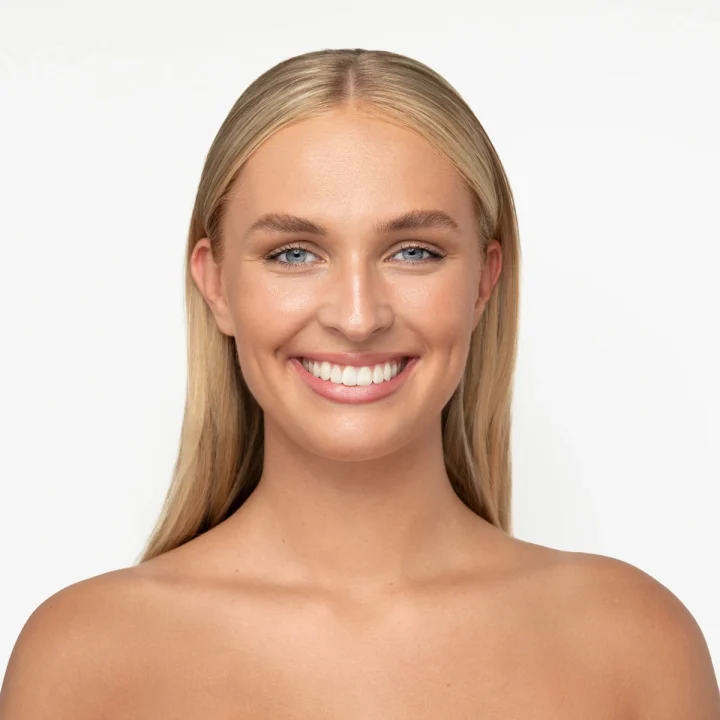 Lavinde Copenhagen Natural Glow Liquid Foundation 209 Cool Beige Lavinde Copenhagen