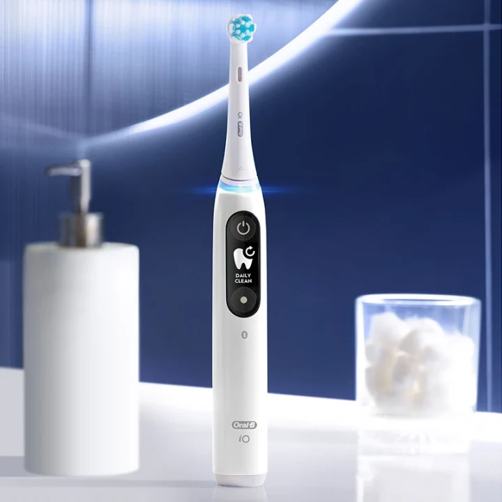 Oral-B Eltandborste iO6 White UC Oral-B