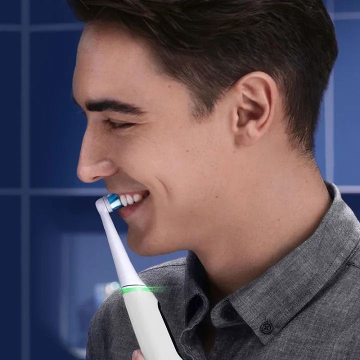 Oral-B Eltandborste iO6 White UC Oral-B