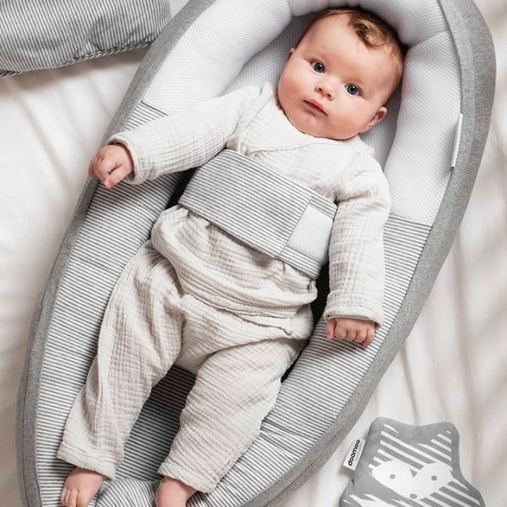 Doomoo Babynest Randig Grå Doomoo