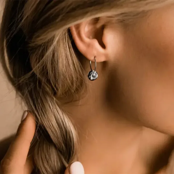 Blomdahl Örhängen Ring Round Black Diamond Blomdahl