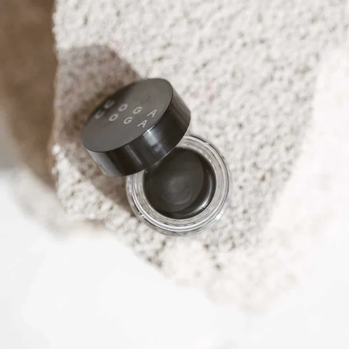 Uoga Uoga Eye Liner Black Drama 2,5 ml Uoga Uoga