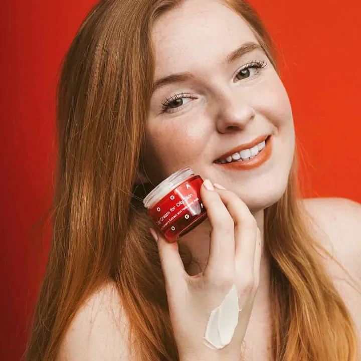 Uoga Uoga Day Cream For Combination And Oily Skin With Cranberry Extract And Hyaluronic Acid 30 ml Uoga Uoga