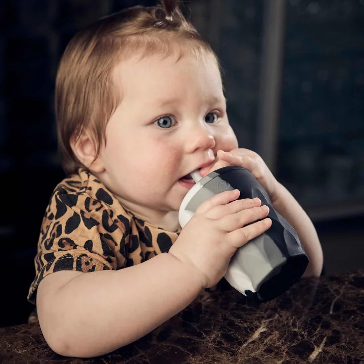 Najell Barnmugg Med Sugrör & Snacklock Moonstone Black Najell