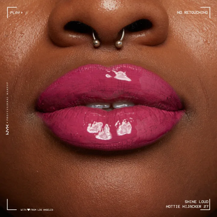 NYX Professional Makeup Shine Loud High Pigment Lip Shine 3,4 ml 27 Hottie Hijacker NYX Professional Makeup