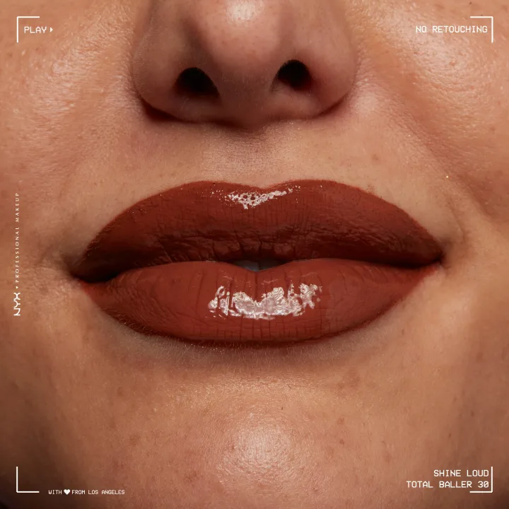 NYX Professional Makeup Shine Loud High Pigment Lip Shine 3,4 ml 30 Total Baller NYX Professional Makeup