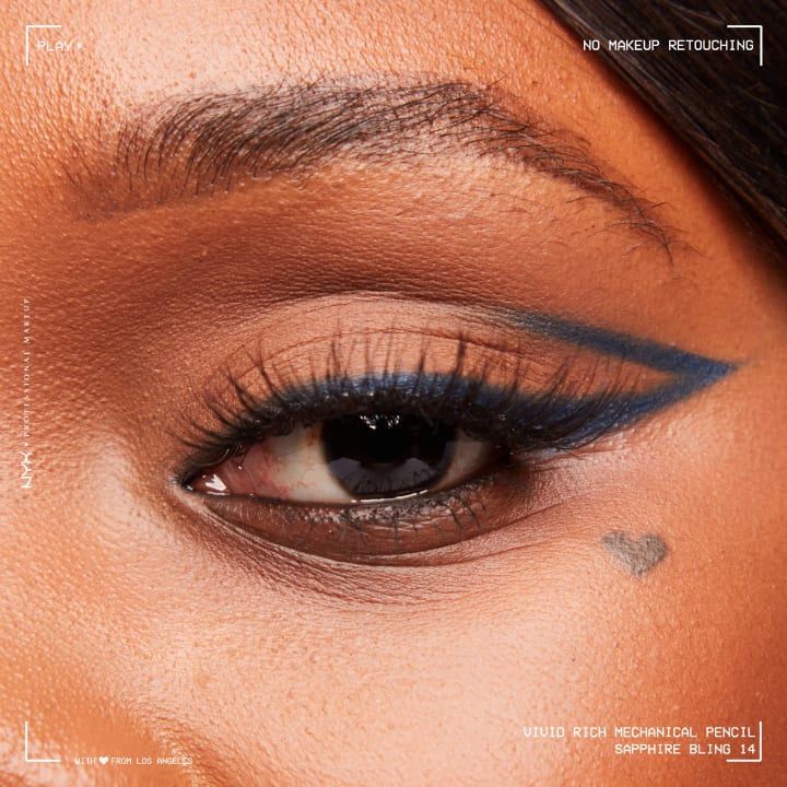 NYX Professional Makeup Vivid Rich Mechanical Liner 0,3 g 14 Sapphire Bling NYX Professional Makeup