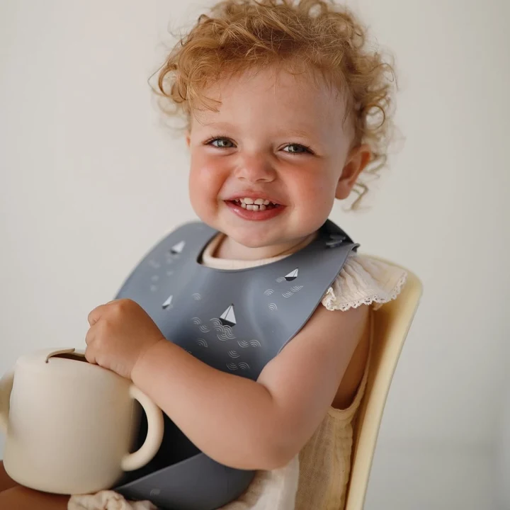 Mushie Silicone Bib Boat Mushie