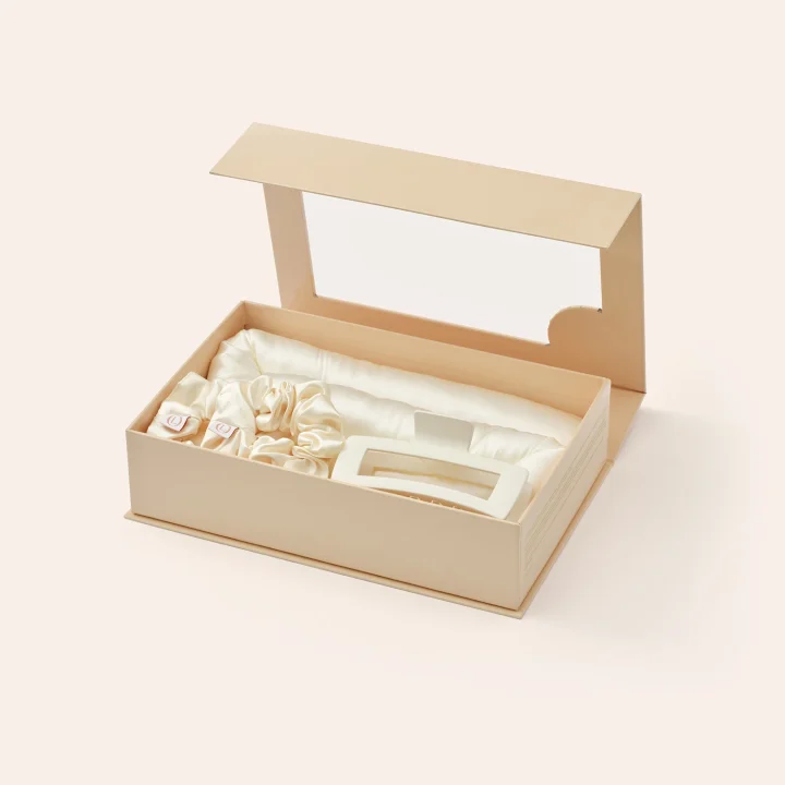 Lenoites Heatless Curls in Mulberry Silk Large Golden Sand Lenoites