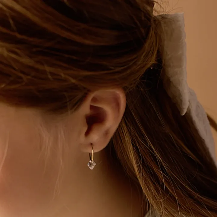 Blomdahl GT Ear Ring 14 mm Bicone 6 mm Crystal Blomdahl