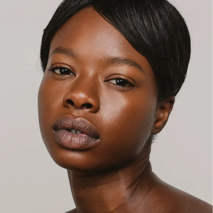 Mádara Skin Equal Foundation 30 ml 90 Chestnut Mádara