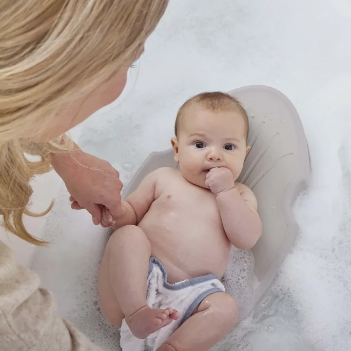 Shnuggle Badstöd New Born Taupe Shnuggle