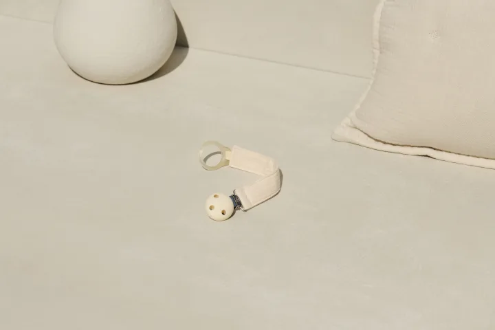 MAM Pacifier Clip Off White Mam