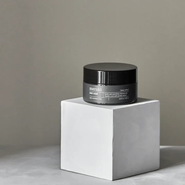 Meraki Body Scrub med träkol Deep Valley 200 ml Meraki