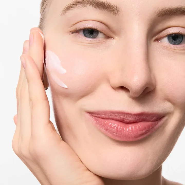 The Inkey List Polyglutamic Acid Dewy Sunscreen SPF 30, 50 ml The Inkey List