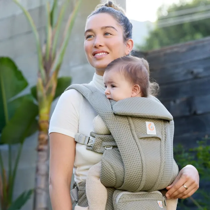 Ergobaby Omni Deluxe Mesh Soft Olive Ergobaby