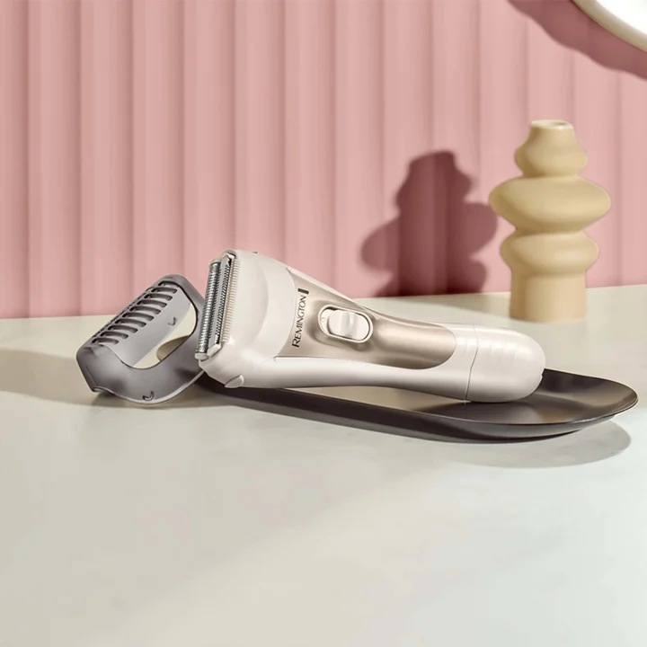 Remington BareMe 3 Blade Shaver Remington
