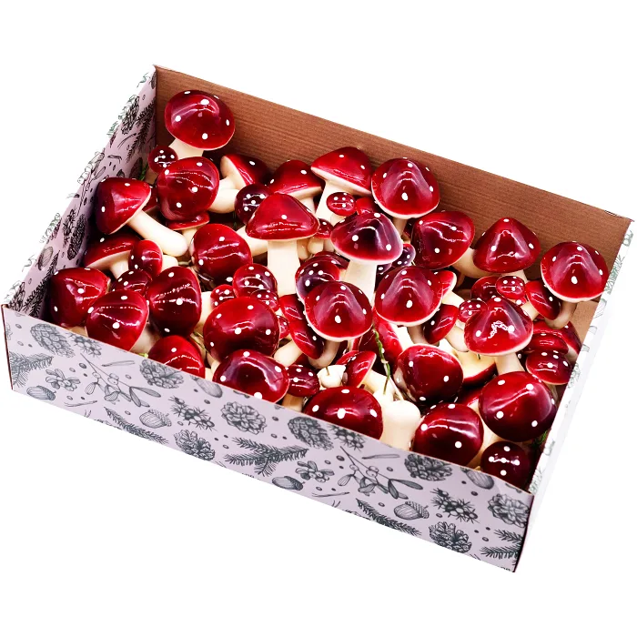 Röda svampar olika storlekar Festive