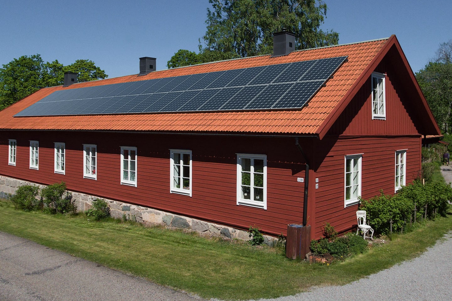 Hus med solceller på taket