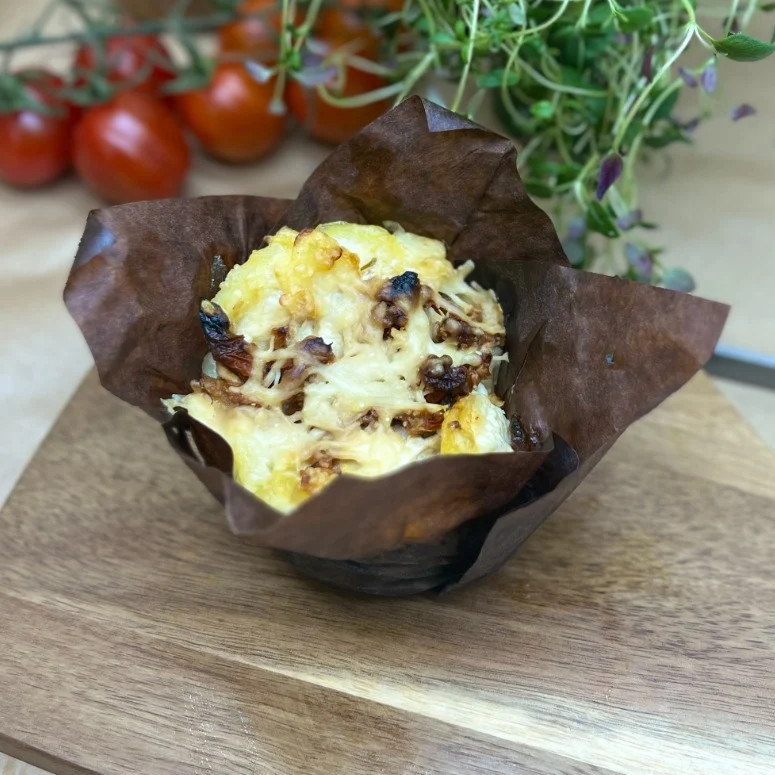 Potatisbakelse med soltorkade tomater och parmesan