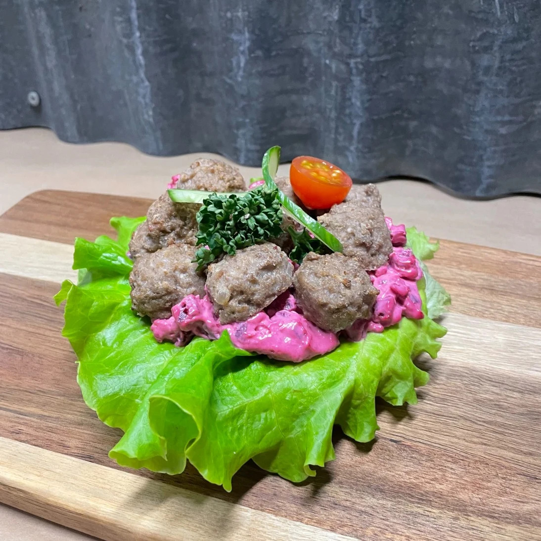 Köttbullesmörgås på tekaka